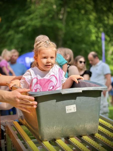 Tłumy dzieci opanowały Park Miejski w Ziębicach. Dzień Dziecka pełen atrakcji i dobrej zabawy [foto]