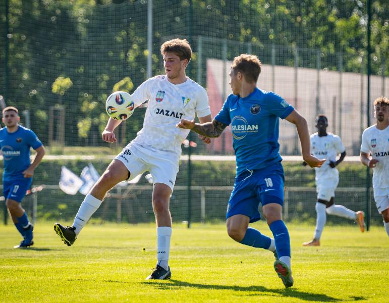 IV liga: Orzeł Ząbkowice Śląskie 3:1 (0:1) AKS Strzegom