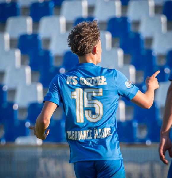 IV liga: Orzeł Ząbkowice Śląskie 3:1 (0:1) AKS Strzegom
