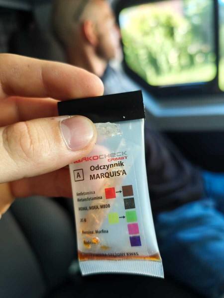 Dwa zatrzymania narkotykowe w godzinę. 41-latek miał przy sobie pół kilograma amfetaminy