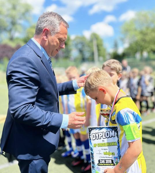 Młodzi piłkarze rywalizowali o Puchar Burmistrza Ziębic. Znamy wyniki [foto]