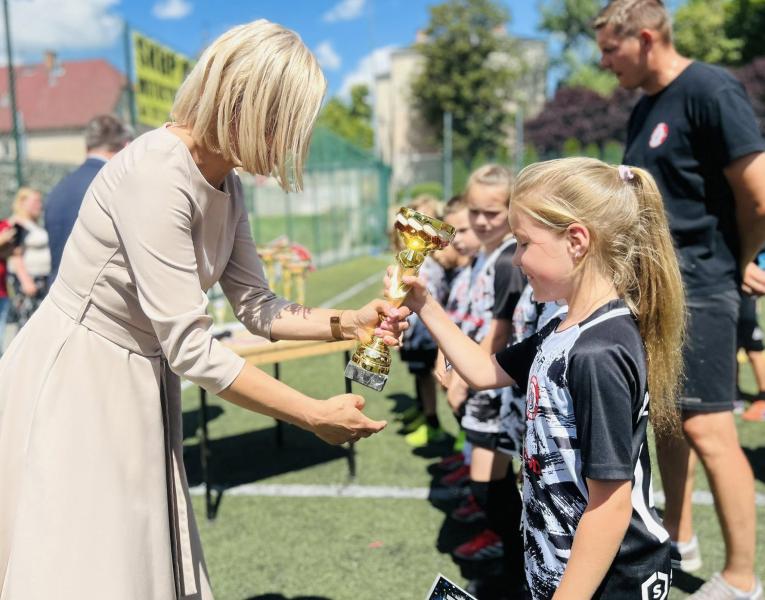 Młodzi piłkarze rywalizowali o Puchar Burmistrza Ziębic. Znamy wyniki [foto]