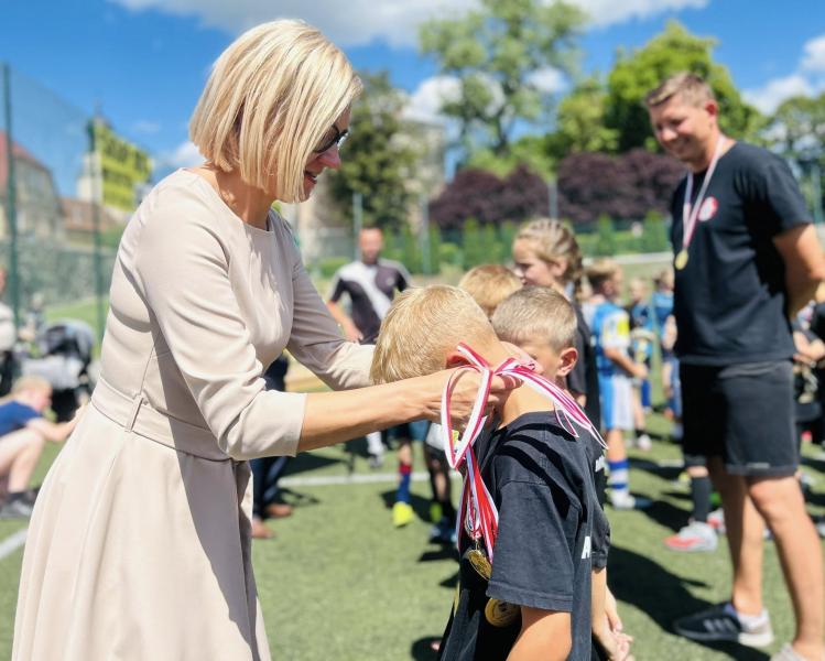 Młodzi piłkarze rywalizowali o Puchar Burmistrza Ziębic. Znamy wyniki [foto]