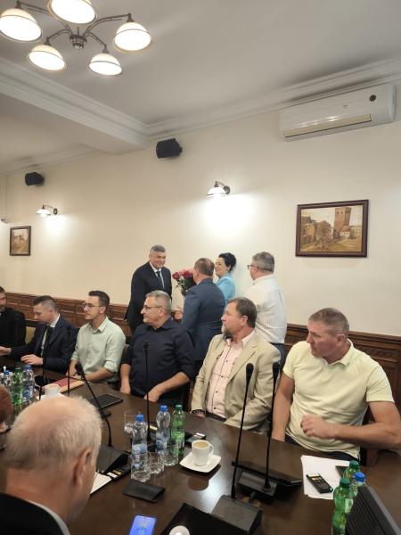 Jednogłośne wotum zaufania i absolutorium dla burmistrza Marcina Orzeszka