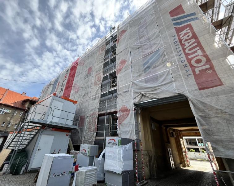 Trwają prace termomodernizacyjne budynków użyteczności publicznej w Ząbkowicach Śląskich