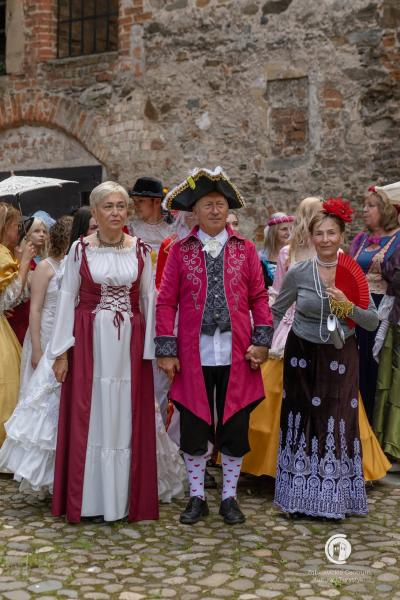 Muzyka, taniec i historyczny klimat. Biesiada z Frankensteinem ożywiła zamek