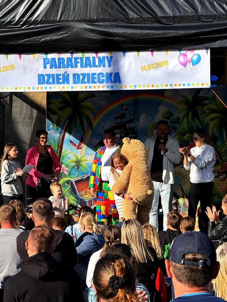 Tłumy na Dniu Dziecka w Brzeźnicy. Była świetna zabawa i pomoc dla Laury z Bielawy