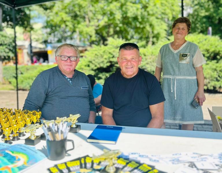 Rodzinna niedziela w Ziębicach. Piknik z piosenką i giełda staroci przy muszli koncertowej