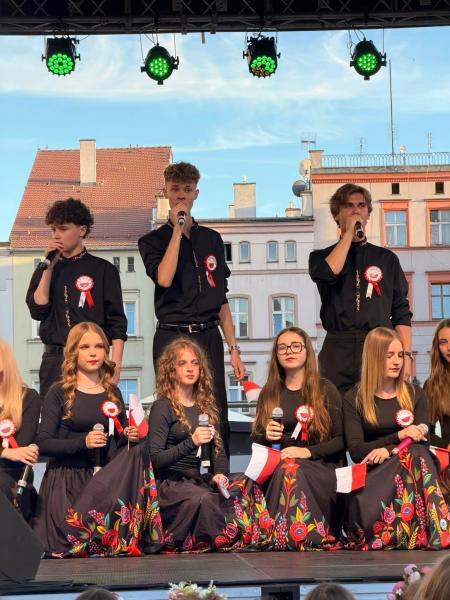 Muzyczna Noc Świętojańska na ząbkowickim rynku. Młodzi artyści zachwycili publiczność