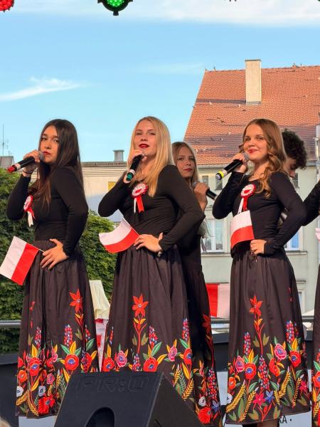 Muzyczna Noc Świętojańska na ząbkowickim rynku. Młodzi artyści zachwycili publiczność