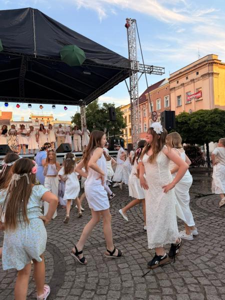 Muzyczna Noc Świętojańska na ząbkowickim rynku. Młodzi artyści zachwycili publiczność