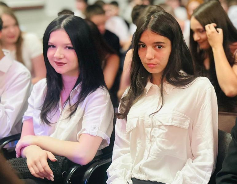 Uroczyste pożegnanie absolwentów Szkoły Podstawowej nr 4 w Ziębicach