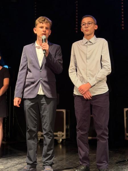 Zakończenie roku szkolnego uczniów klas ósmych Szkoły Podstawowej nr 2 w Ziębicach