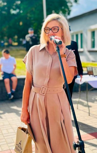 80 lat OSP Henryków. Jubileusz jednostki z udziałem strażaków, mieszkańców i samorządowców