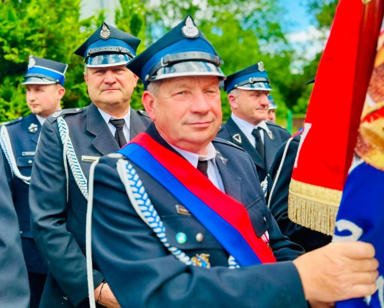 80 lat OSP Henryków. Jubileusz jednostki z udziałem strażaków, mieszkańców i samorządowców