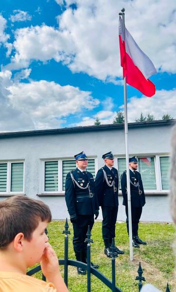 80 lat OSP Henryków. Jubileusz jednostki z udziałem strażaków, mieszkańców i samorządowców