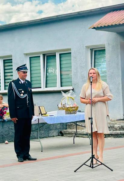 80 lat OSP Henryków. Jubileusz jednostki z udziałem strażaków, mieszkańców i samorządowców