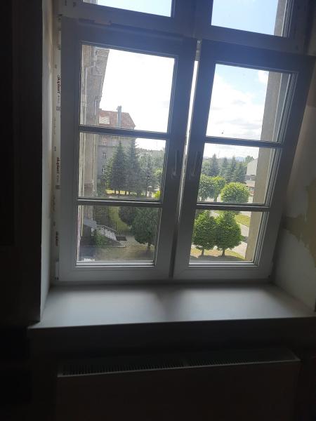 Termomodernizacja liceum w Ząbkowicach Śląskich na finiszu. Trwają ostatnie prace