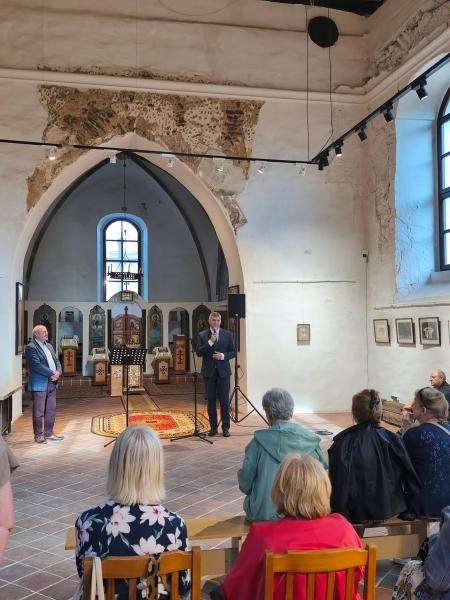 Plakaty dwóch mistrzów polskiej grafiki w Galerii Sztuki przy Cerkwi