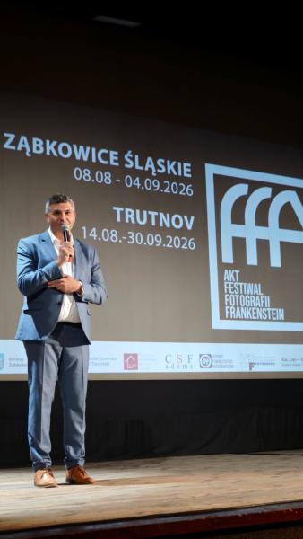 Międzynarodowi artyści w Ząbkowicach Śląskich. Rozpoczął się festiwal fotografii aktu