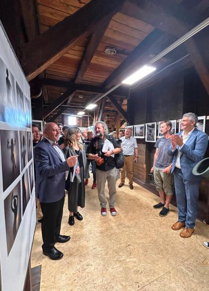 Międzynarodowi artyści w Ząbkowicach Śląskich. Rozpoczął się festiwal fotografii aktu