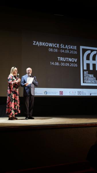Międzynarodowi artyści w Ząbkowicach Śląskich. Rozpoczął się festiwal fotografii aktu