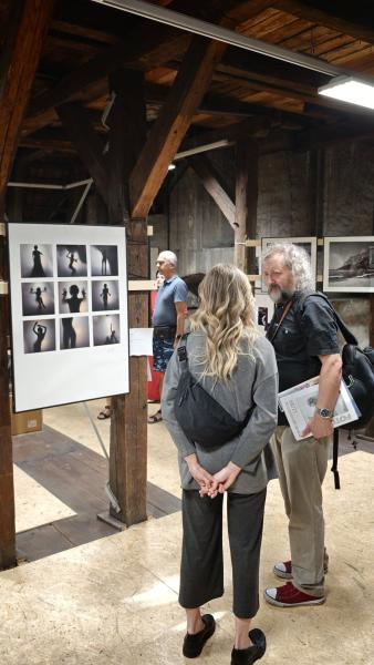 Międzynarodowi artyści w Ząbkowicach Śląskich. Rozpoczął się festiwal fotografii aktu
