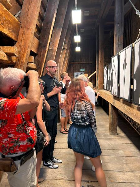 Międzynarodowi artyści w Ząbkowicach Śląskich. Rozpoczął się festiwal fotografii aktu