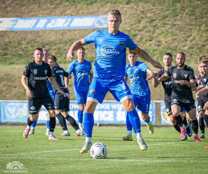 IV liga: Orzeł Ząbkowice Śląskie 1:5 (1:0) AKS Strzegom