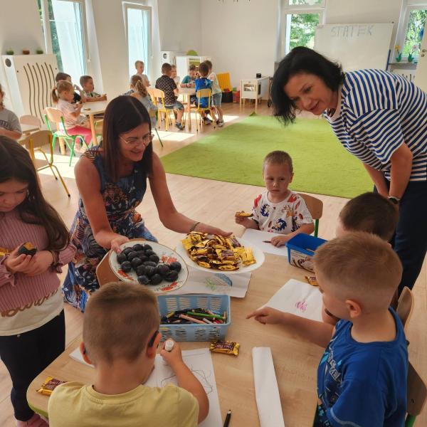 Nocna wichura w Złotym Stoku. Strażacy kilkukrotnie wyjeżdżali do akcji
