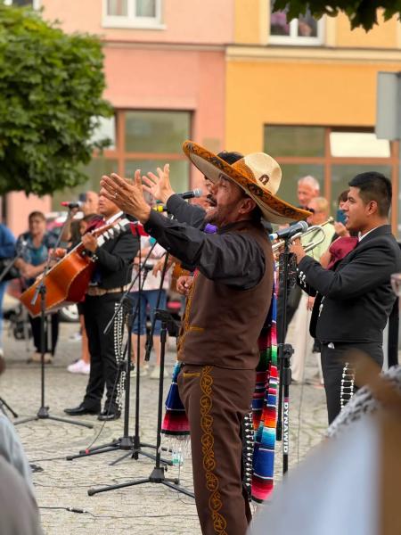 Meksyk na ząbkowickim rynku. Barwny folklor zachwycił mieszkańców i turystów