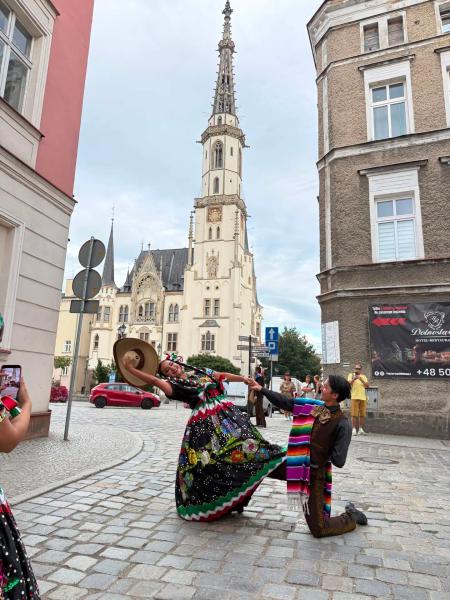 Meksyk na ząbkowickim rynku. Barwny folklor zachwycił mieszkańców i turystów