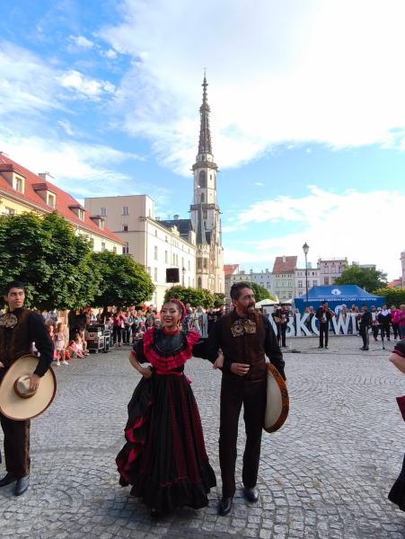 Meksyk na ząbkowickim rynku. Barwny folklor zachwycił mieszkańców i turystów