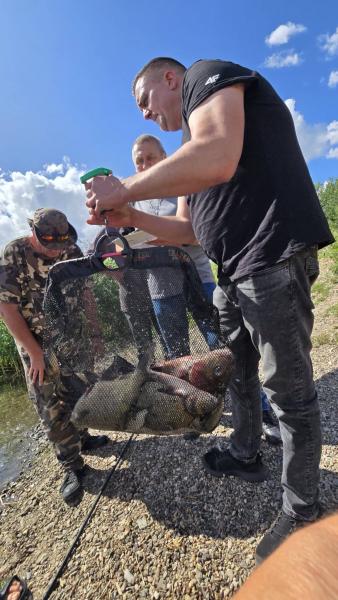 Wędkarska rywalizacja nad Kozielnem. 12 drużyn walczyło o zwycięstwo