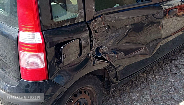 Zderzenie motocykla z samochodem osobowym na krajowej ósemce w Bardzie