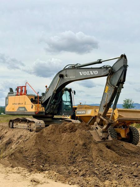 Kolejny etap realizacji infrastruktury drogowej i technicznej  do strefy inwestycyjnej