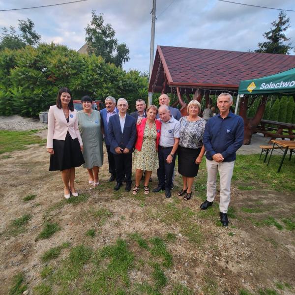 22 lata temu zabrzmiał w niej ostatni dzwonek. Absolwenci szkoły w Laskach spotkali się po latach