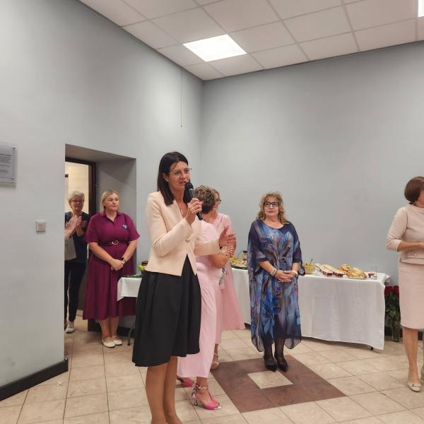 22 lata temu zabrzmiał w niej ostatni dzwonek. Absolwenci szkoły w Laskach spotkali się po latach