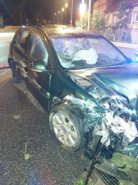 Nocna jazda zakończona na barierach. 30-latek miał 1,5 promila i cofnięte uprawnienia