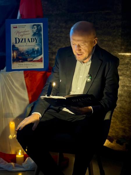 „Dziady” w roli głównej. Narodowe Czytanie w ziębickiej szkole podstawowej nr 2