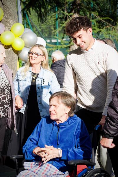 Pożegnali lato w Domu Pomocy Społecznej w Ziębicach. Była muzyka, taniec i wspólna zabawa