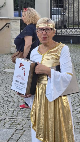 Muzyczne popołudnie w parku miejskim. Wrocławski Chór Seniora wystąpił w Złotym Stoku