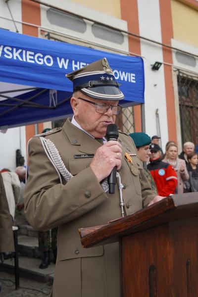 Kadeci z Henrykowa złożyli ślubowanie. Wyróżniono także nauczycieli