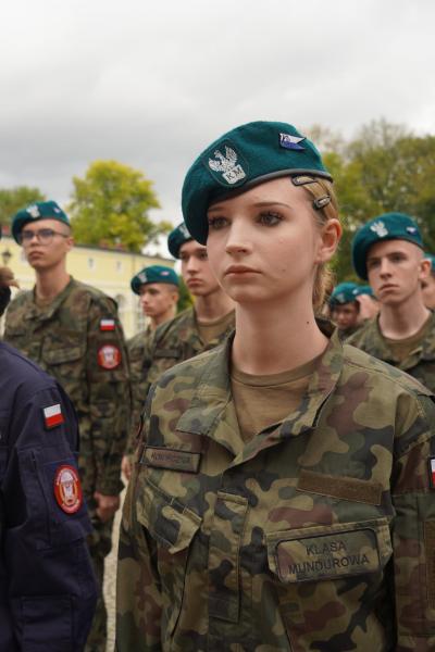 Kadeci z Henrykowa złożyli ślubowanie. Wyróżniono także nauczycieli