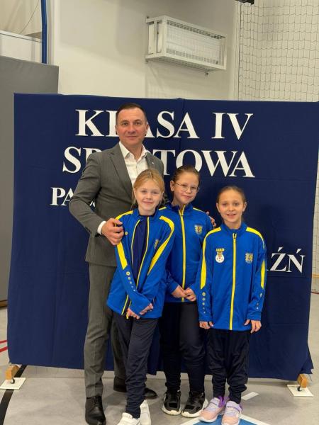 W Kamieńcu Ząbkowickim zainaugurowano rok szkolny klas sportowych