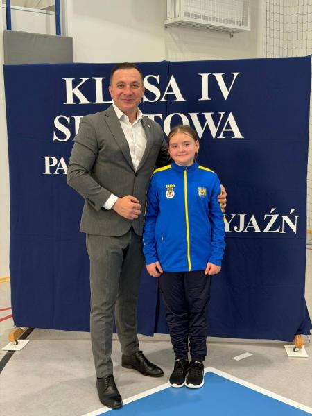 W Kamieńcu Ząbkowickim zainaugurowano rok szkolny klas sportowych