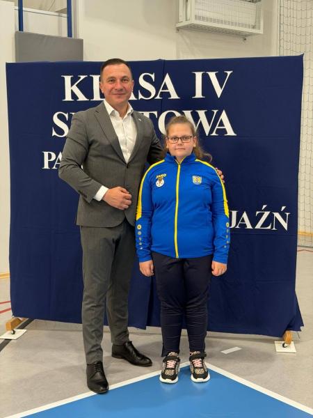 W Kamieńcu Ząbkowickim zainaugurowano rok szkolny klas sportowych