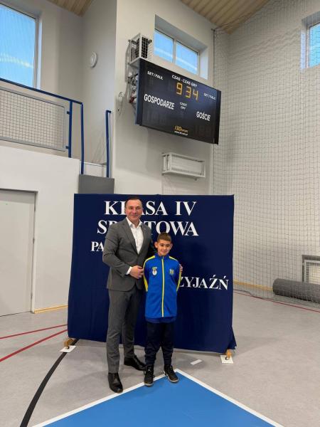 W Kamieńcu Ząbkowickim zainaugurowano rok szkolny klas sportowych