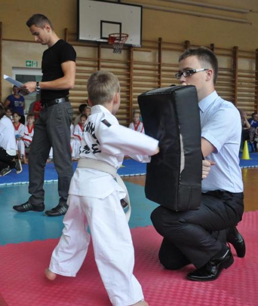 Najmłodsi zawodnicy taekwondo w Bardzie 