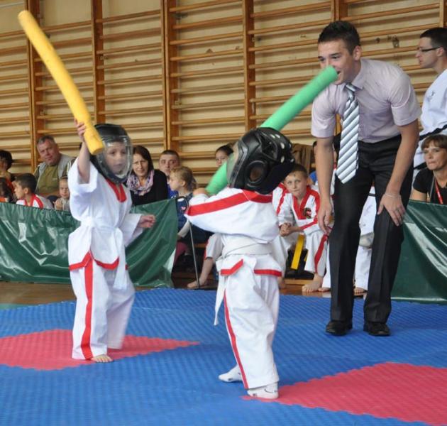 Najmłodsi zawodnicy taekwondo w Bardzie 